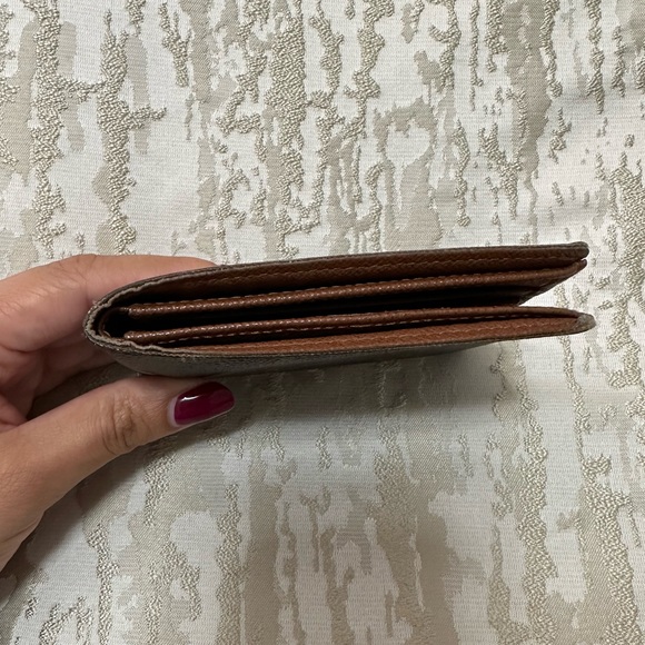 Used Men’s Louis Vuitton monogram wallet - Picture 3 of 10